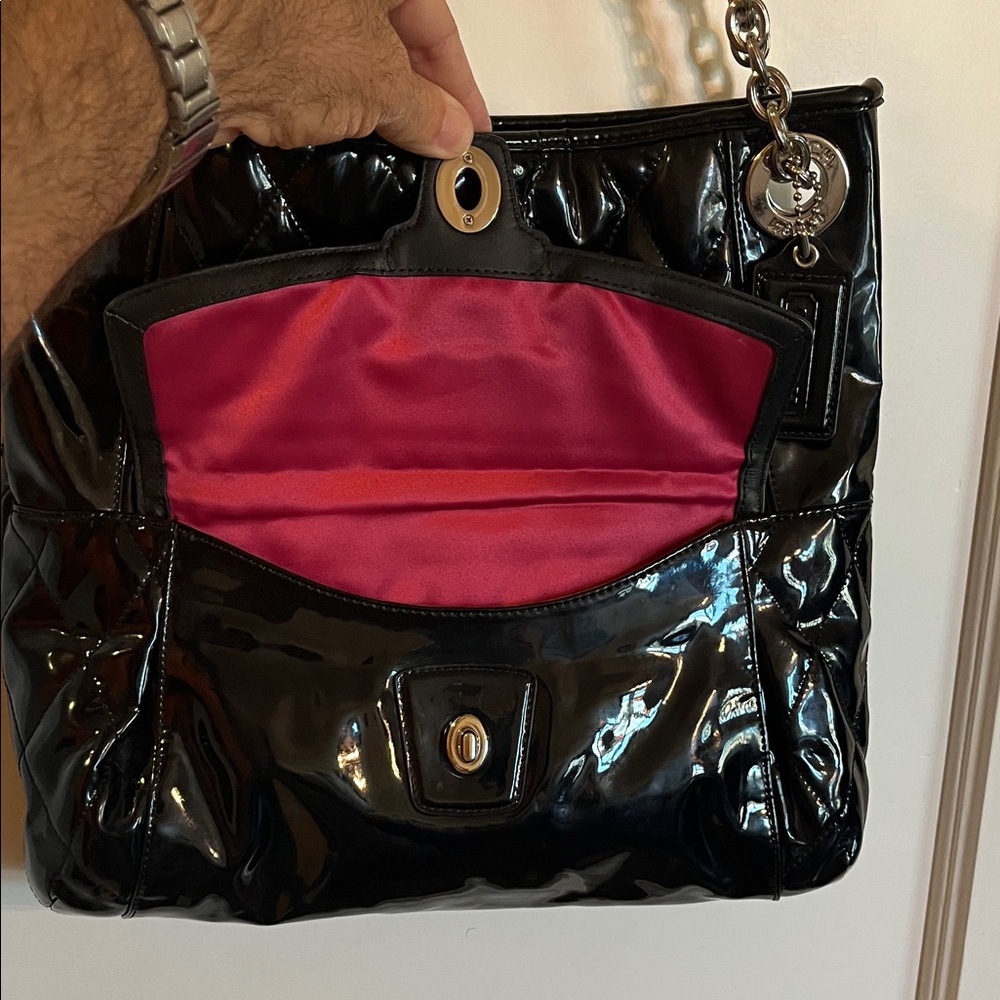 Beautiful Coach Poppy Black Quilted Patent Leather Shoulder Bag - Picture 11 of 13